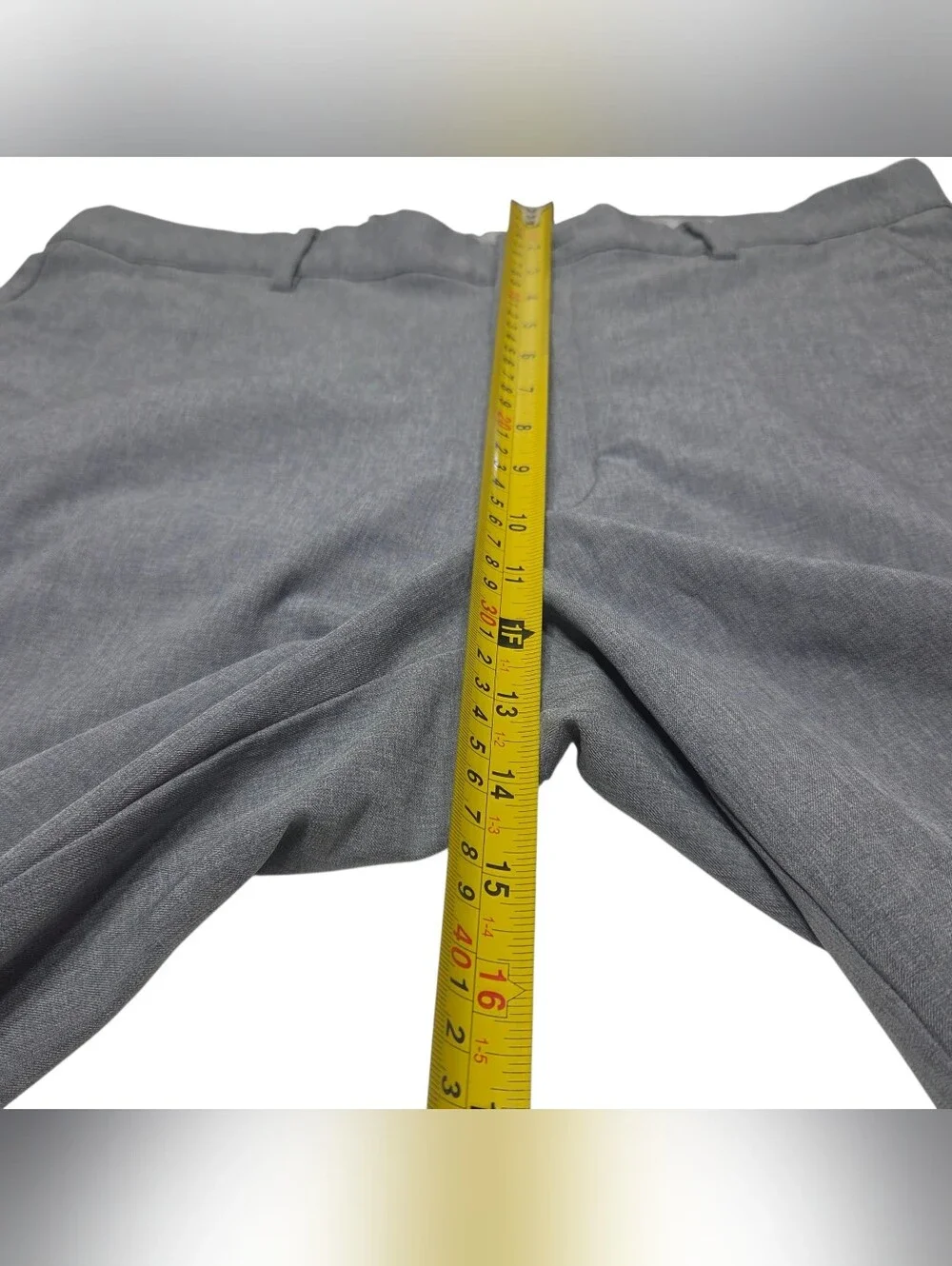 Greg Norman Collection Gray Flat Front Men's Shorts. Size 34